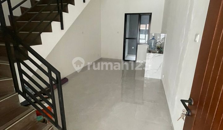Dijual Rumah Baru Minimalis Siap Huni di Jalan E, Kelapa Dua - Kebon Jeruk, Jakarta Barat Dijual Rumah Baru Minimalis Siap Huni di Jalan E, Kelapa Dua - Kebon Jeruk, Jakarta Barat