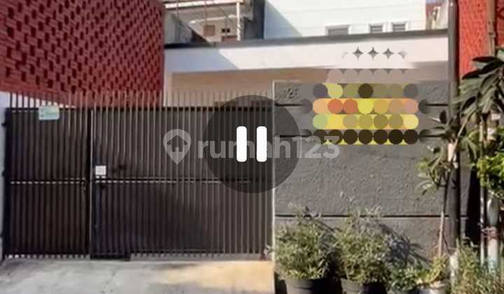 Dijual Rumah 1,5 Lantai Siap Huni di Jalan H. Soleh Dalam Ii Kebon Jeruk