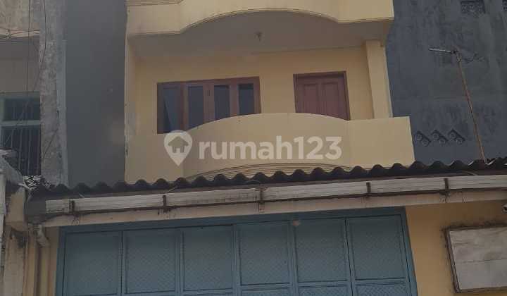 For Sale 4.5-Story Shop House Ready to Use on Tambora VIII Street, West Jakarta For Sale 4.5-Story Shop House Ready to Use on Tambora VIII Street, West Jakarta