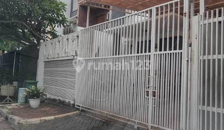 Di Jual Rumah 2 Lantai Rapih Siap Huni di Perum Mega Kebon Jeruk, Joglo Jakarta Barat Di Jual Rumah 2 Lantai Rapih Siap Huni di Perum Mega Kebon Jeruk, Joglo Jakarta Barat