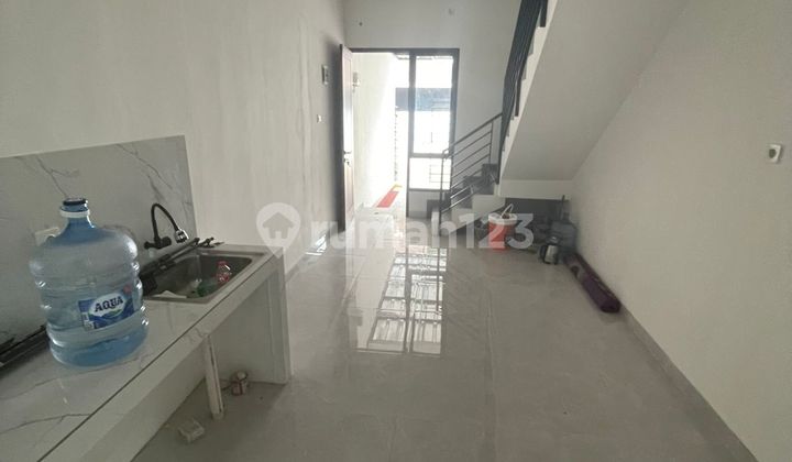 Dijual Rumah Baru Minimalis Siap Huni di Jalan E, Kelapa Dua - Kebon Jeruk, Jakarta Barat 2
