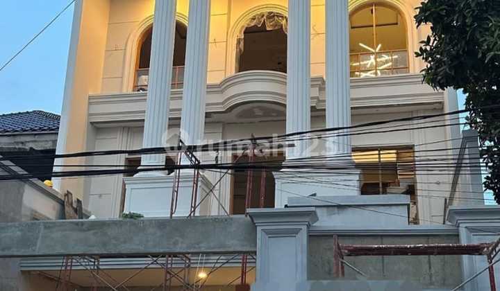 DiJual Rumah Brand New 3 lantai Siap Huni Di Jalan Siak Sukapura Kelapa Gading, Jakarta Utara