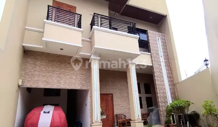 Dijual Rumah 3 Lantai Siap Huni Lokasi Strategis di Sawah Besar Jakarta Pusat ( Butuh Minim Renovasi )