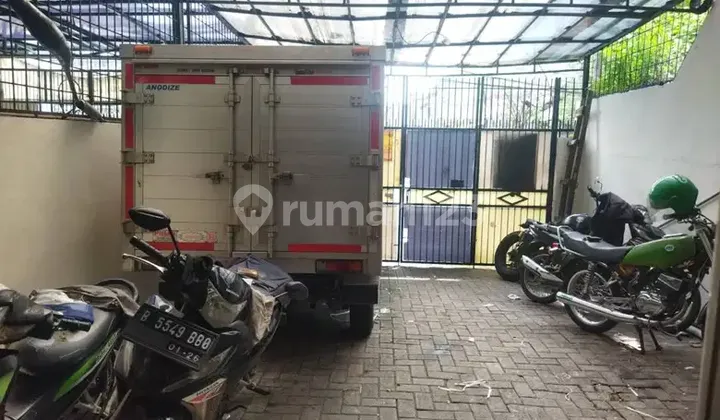 Dijual Rumah Lokasi Jalau Utama Di Jalan Mandala Utara Raya, Jakarta Barat 2