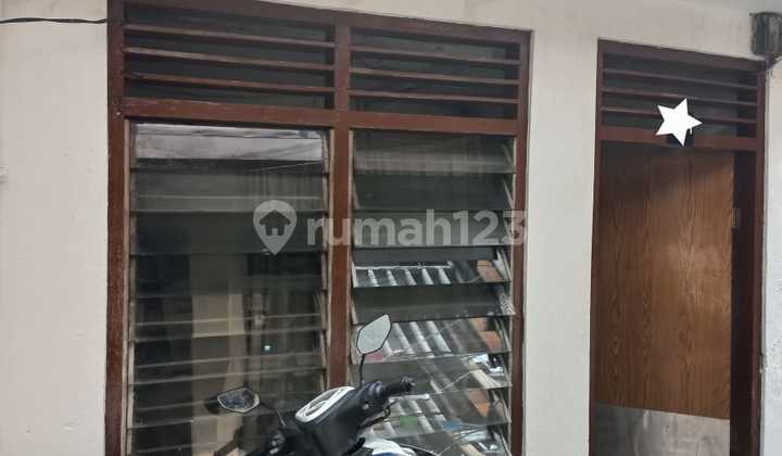Dijual Rumah Bangunan Tua Lokasi Strategis Jalan Batu Ceper Kebon Kelapa , Gambir - Jakarta Pusat Dijual Rumah Bangunan Tua Lokasi Strategis Jalan Batu Ceper Kebon Kelapa , Gambir - Jakarta Pusat