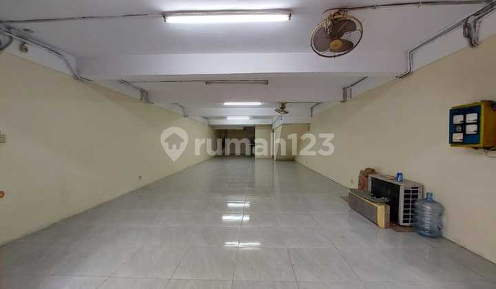 Rental of 2-Story Ready-to-Use Shop House in Taman Ratu, West Jakarta 2