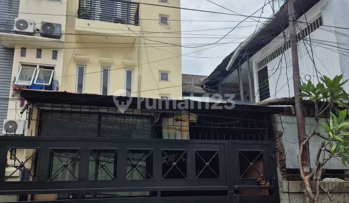Dijual Ruko Siap Pakai Dalam Komplek Pasar Bunga Jalan Sulaiman Sukabumi Utara, Kebon Jeruk - Jakarta Barat