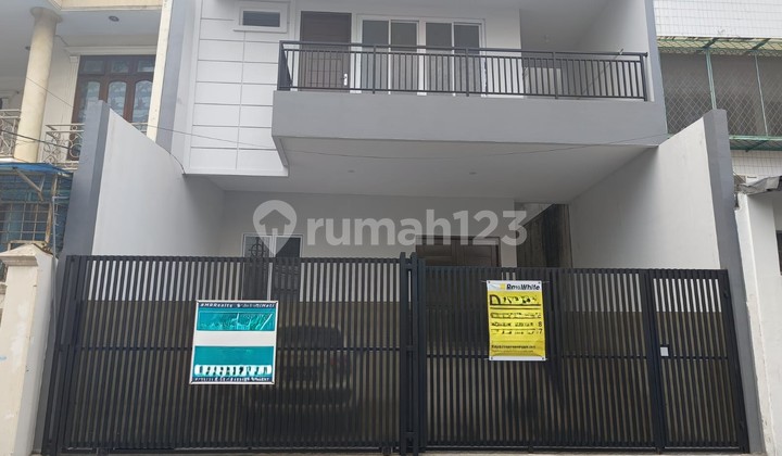 Dijual Rumah Moderen Jalan Pengukiran, Pekojan - Jakarta Barat