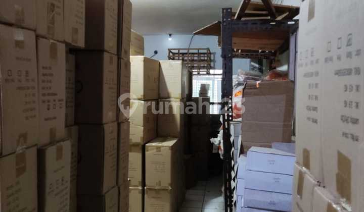 For Rent: Business-Ready Shop House in Strategic Location on East Trade Street, West Jakarta City