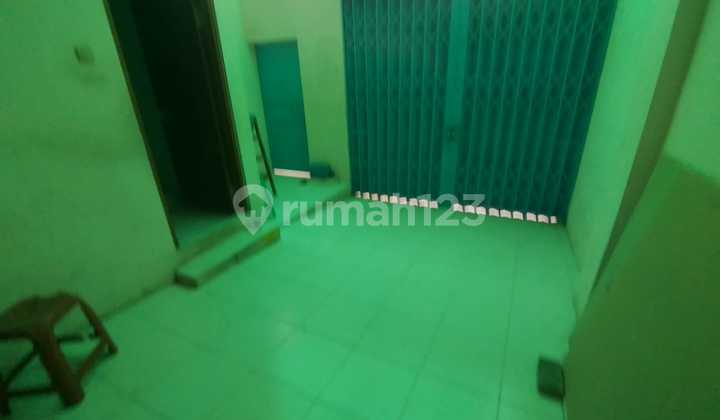 For Rent: Ready-to-Use Shop House, Prime Location on Main Road, Jalan A. Damyati Sukarasa - Tangerang 2