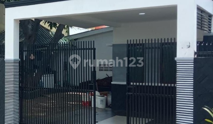 Dijual Rumah Siap Huni Komplek Departemen Perdagangan Jalan Puskemas , Kelapa Gading - Jakarta Utara