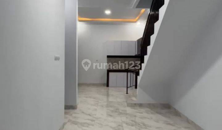 Rumah di Perumahan Villa Indah Permai, Bekasi 2