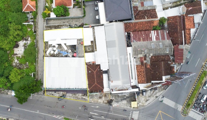 For Rent Large & Spacious Shop House Depok Sleman Area Kaliurang