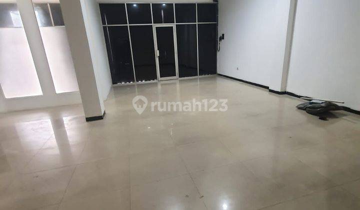 Disewakan Ruko 2lt Cocok Kantor/Ruang Usaha Condongcatur Dekat Pakuwon Mall,rs Jih,ugm,upn  2