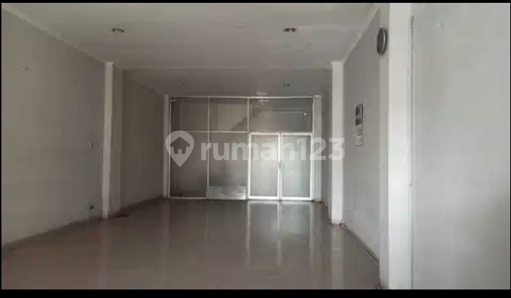 For Rent: 2-Story Shop House in City Center, suitable for office/business space, near Malioboro, Tugu Station, Kilometer Zero. 2