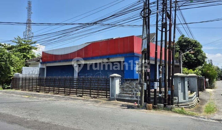 Disewakan Ruko Strategis Condongcatur Depok Sleman 