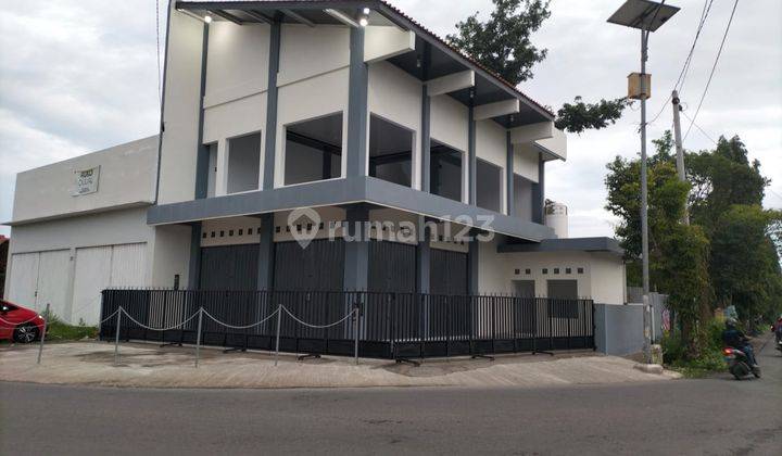Disewakan Ruko 2lt+rooftop Kasihan Bantul Cocok Usaha/kantor Dekat Umy,alma Ata,ringroad Selatan 1