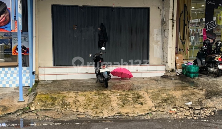 For Rent, Strategic Shop House in Depok Sleman Area, Gejayan. 1