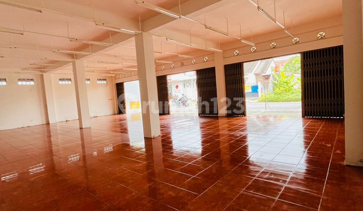 For rent/sale Large Shophouse Ngemplak Sleman Yogyakarta 2