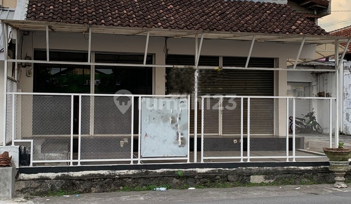 For Rent: Affordable Commercial Space/Shop House in Depok Area, Seturan For Rent: Affordable Commercial Space/Shop House in Depok Area, Seturan