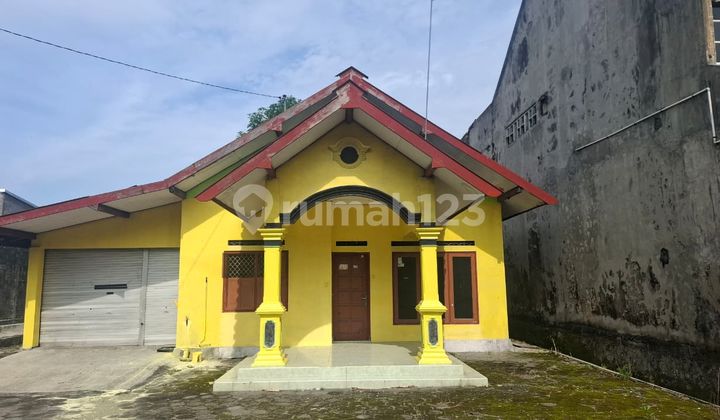 For Rent: Affordable House in Depok Area, Jalan Kaliurang Km 7, Suitable for Office/Residence Near Pasar Kolombo, UGM, UNY, Al Azhar 2