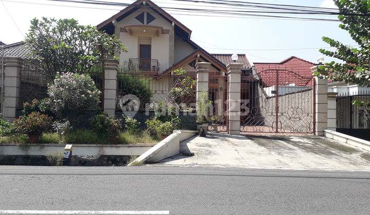 For Rent Spacious & Large House in Ngaglik, Suitable for Office, Near UGM, Al Azhar, JCM, SCH
