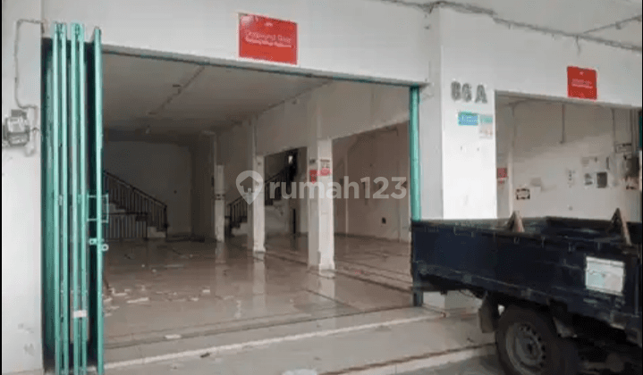 For Rent: 2-Story Twin Shophouse in Ngaglik Area, Palagan, Suitable for Office/Business, Near Hyatt, Al Azhar, Schools, and UGM 2