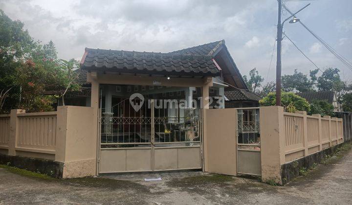 Disewakan Rumah Besar&luas Ngaglik Jakal Km12 Cocok Kantor Dekat Jl Besi Jangkang,uii 1