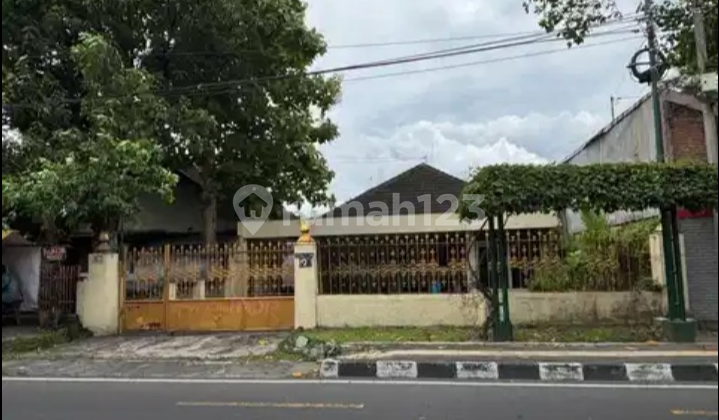 For Rent/Sale Spacious House in Umbulharjo, Central Yogyakarta