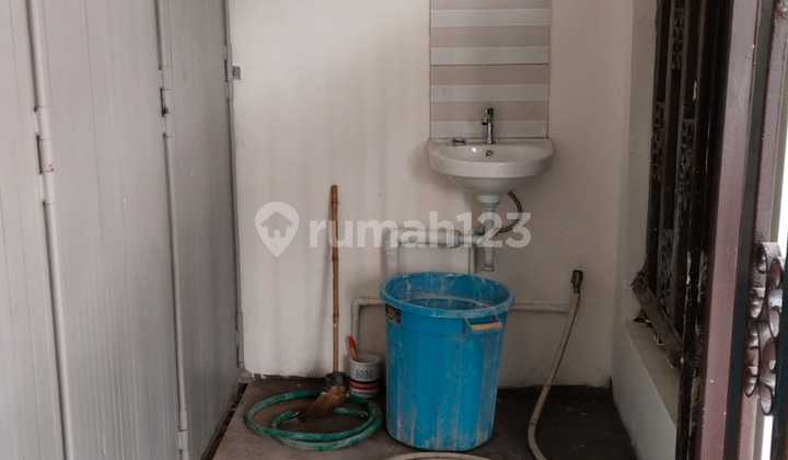 For Rent: Cheap Shop/Business Space in Mergangsan Area Near Taman Siswa 2