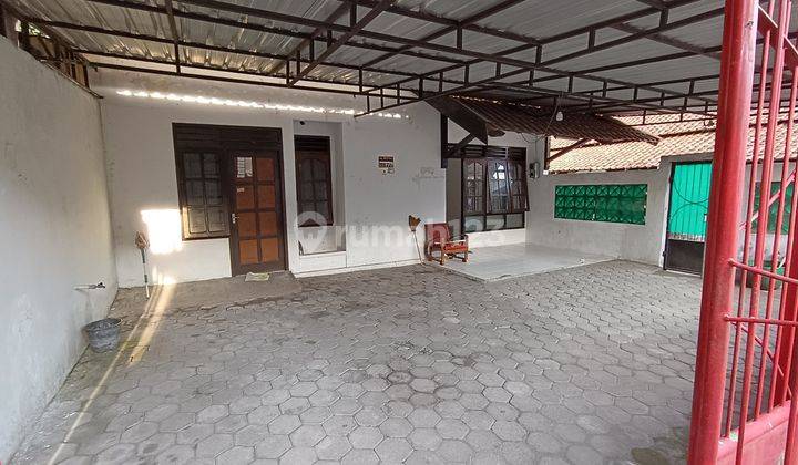 Disewakan Rumah Murah Depok Cocok Kantor/rumah Tinggal Dekat Terminal Condongcatur,rs Jih,pakuwon Mall,uny,ugm 2