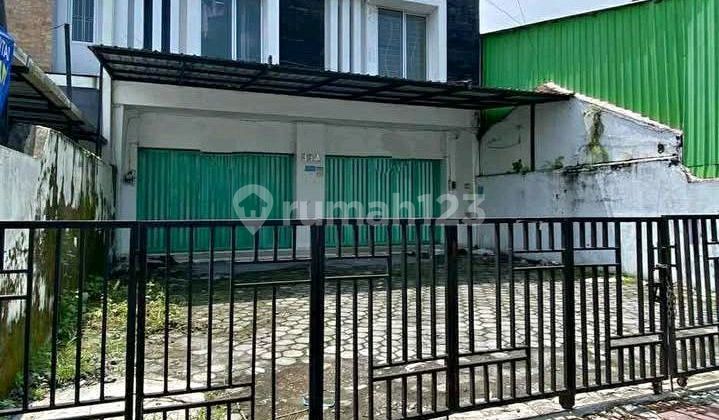 For Rent: 2-Story Twin Shophouse in Ngaglik Area, Palagan, Suitable for Office/Business, Near Hyatt, Al Azhar, Schools, and UGM