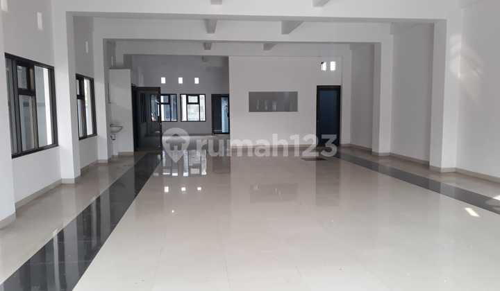 Disewakan Ruko/gedung 3lt Depok Sleman Area Seturan 