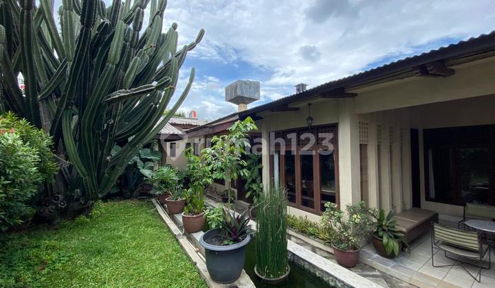 For Sale Gegerkalong Tonggoh Bandung House Strategic Location 2