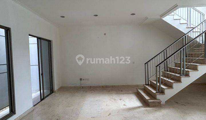 Disewakan Rumah Golf Island PIK Ukuran 8x15 Unfurnished 2