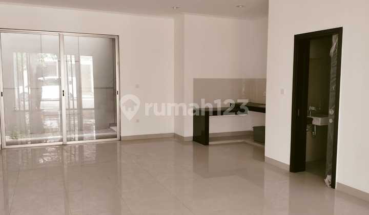 Dijual Cepat Termurah Rumah Pik 2 Ukuran 8X15 Dekat Akses Tol 2