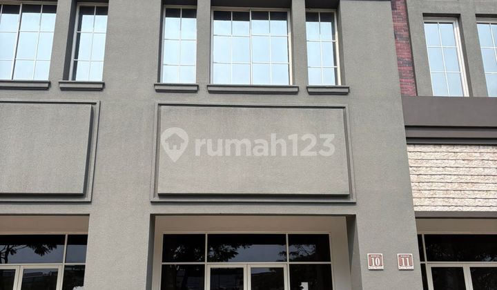 DISEWAKAN RUKO BOSTON PIK 2 PINGGIR JALAN FURNISH