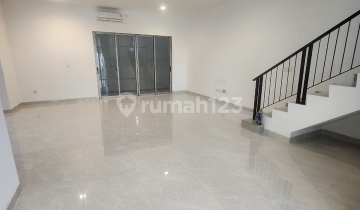 For Rent: Pik2 House 8X15m, Includes 3+1 Bedrooms 2