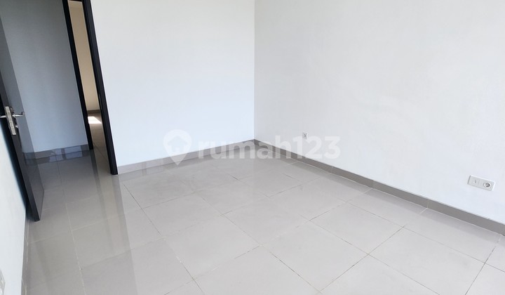 DI SEWAKAN RUMAH PIK2 EXTENSION 4.5X15M 2+1 KAMAR TIDUR 2