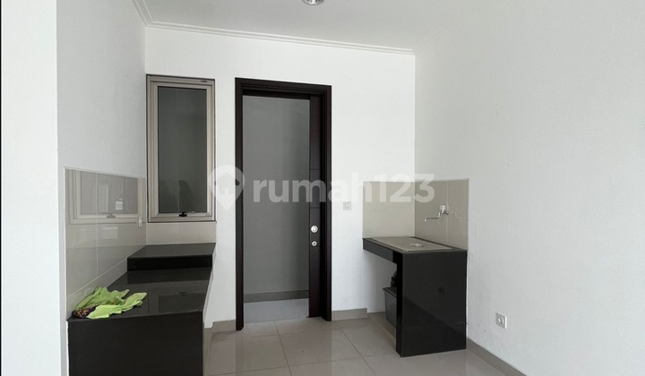 Di jual cepat rumah pik2 6x10m 2+1 kamar tidur 2