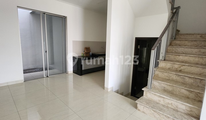 DISEWAKAN RUMAH GOLF ISLAND PIK2 3+1 KAMAR TIDUR  2