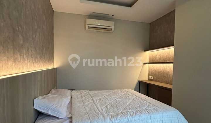 Available 2 Bedroom Private Lift Half Renov di Capital Residence 2