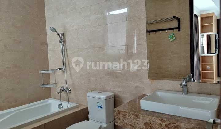 Di Sewa kan 2 Bed Room Private Lift di Menteng Park high Fl 2