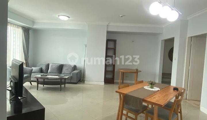 Di Sewa kan 3 Bed Room Middle Fl  di Batavia Apartement