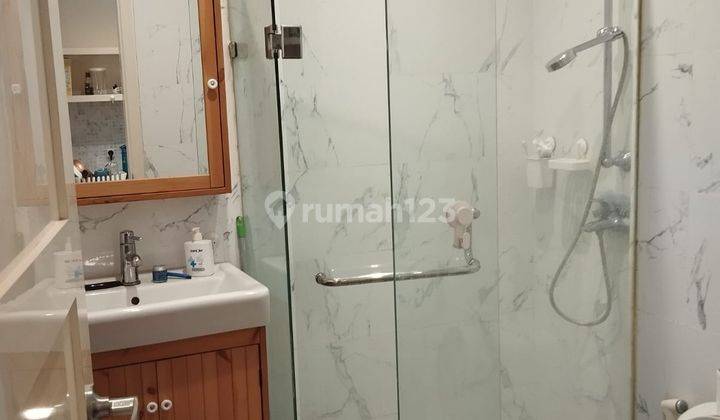 For Sell 1 Bed Room New Renovation High Floor at Cosmo Mansion 2
