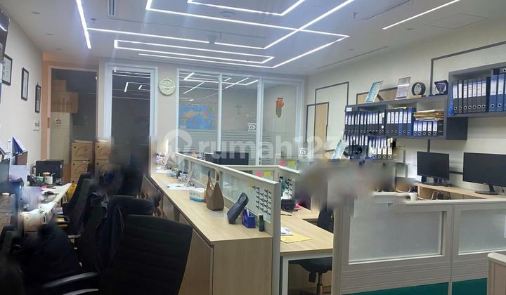 Sewa Kantor District 8 Tower Treasury Furnish Lantai Tengah