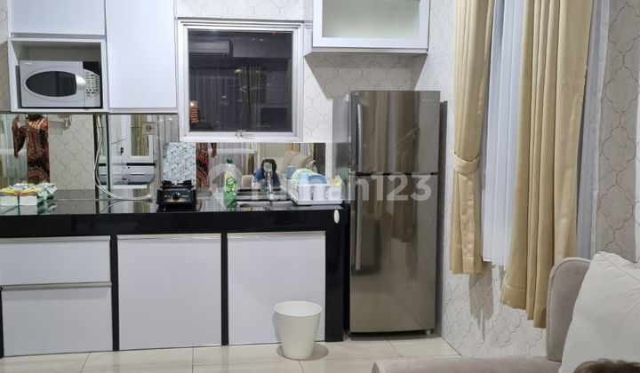 Dijual Apartemen Cosmo Residence 2 Bedroom Lantai Tengah Furnished 1