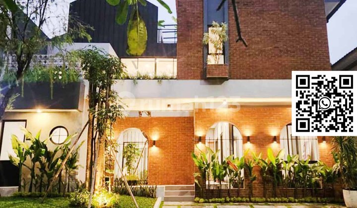 Nyaman dan Luas! Rumah 3 Lantai di Cluster Banyan Ville BSD, The Green BSD, Akses Tol Dekat!