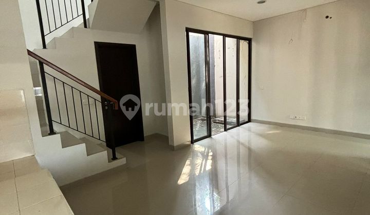 Rumah Di Sewakan Di.vanya Park.bsd Kosongan( Kntr) 2