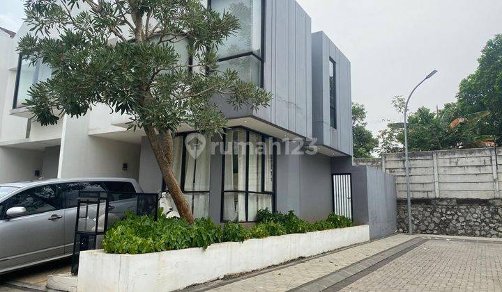 Rumah Siap Huni 2 Lantai Gyan Residence Hook 2